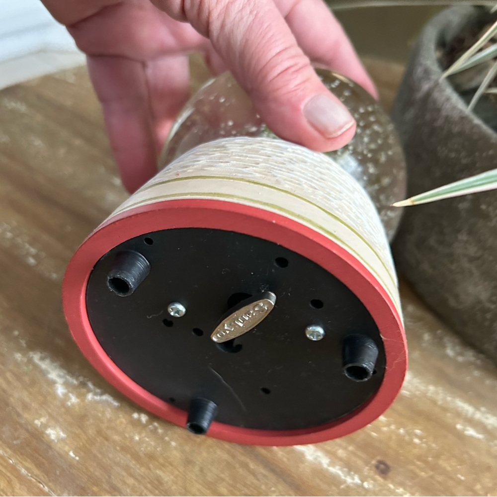 Hallmark Christmas musical snow globe. - Picture 5 of 6